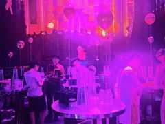 -TT CLUB 酒吧