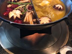 -湊湊火锅·茶憩(新中关购物中心店)