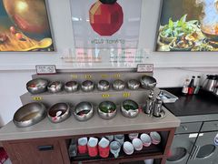 -毛辣果·贵州红酸汤牛肉火锅(西单店)