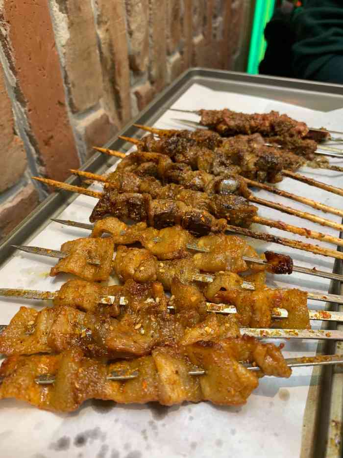 叁叁零鹤岗小串(双井店)-"位置交通非常方便,适合公司同事聚餐的好去.