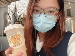 -喜茶(上海打浦桥日月光gelato lab+店)