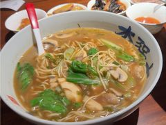 -李犟大爆鳝面·手工蟹黄包(湖滨西湖店)