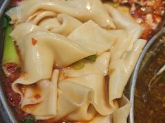 -阿瓦山寨·湘菜现炒·剁椒鱼头王(咸阳总店)