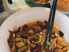 -昱龙大盆牛蛙馆(三兴街总店)