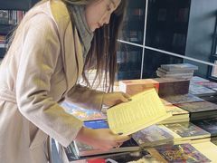 -钟书阁(松江泰晤士小镇店)