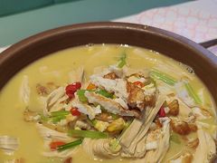 -阿瓦山寨·湘菜现炒·剁椒鱼头王(咸阳总店)