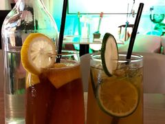 -樱花里音乐餐吧·牛扒椰子鸡(东圃店)
