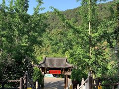 -楠柏弯休闲山庄(梨花溪店)