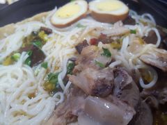 -花溪巷牛肉粉(泉城路店)