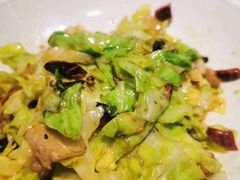 腩肉炝莲白-椒爱水煮鱼川菜(皇姑万象汇店)