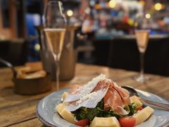 蜜瓜火腿芝士色拉-SISTERS BAR RESTAURANT川意酒馆(嘉善老市H楼店)
