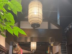 -帅巴人舅母子腊蹄民俗村