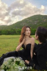 -现代经典婚纱摄影