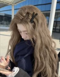 -镁连社·美联社