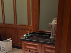 -八府香鸭·啫啫煲(华山路店)