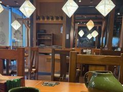 大堂-云海肴·汽锅鸡·云南菜(天山百盛优客店)