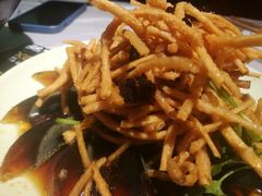 馓子拌皮蛋-巴厘龙虾·榜首油焖大虾(洞庭·艺术洋房店)