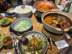 -吃饭皇帝大土家民族菜(正大广场店)