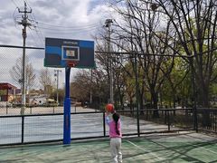 -迪卡侬(西三旗店)