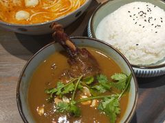 黄咖喱鸡腿饭-长勺子东南亚(街道口店)