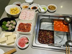 -海底捞火锅(宝龙广场夜宵主题店)