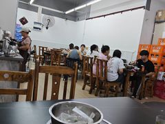 -周良天山牛杂城(天山路总店)