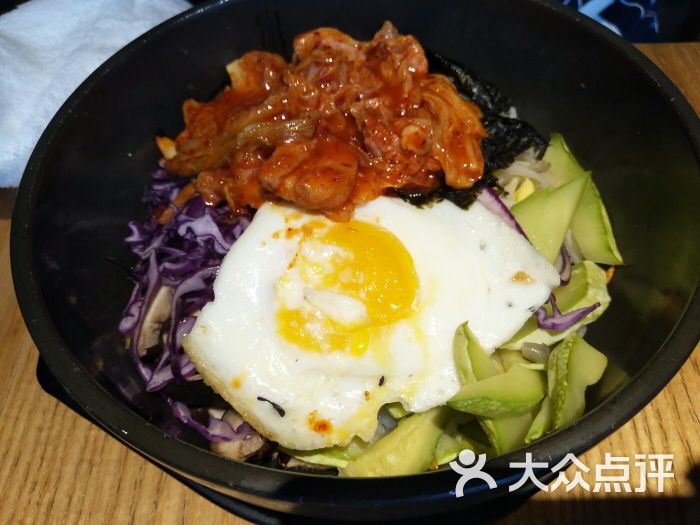 五花肉辣白菜拌饭