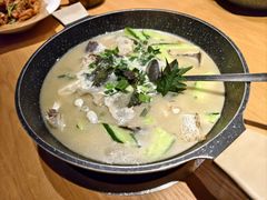 -头上红煨盐鸡·非遗院子餐厅