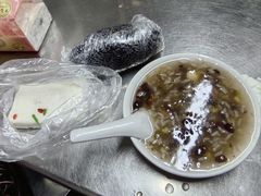 -芳婆糕团店(王府大街店)
