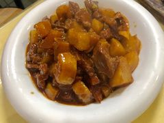 土豆烧牛腩-华春餐馆(鱼山路店)