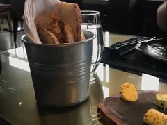 餐前包-AZUL by FUEL蓝色·法式酒馆(琶醍店)