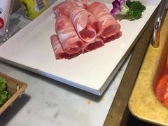 -尚尚仙·酸汤猪手·猪肚鸡火锅(华联万柳购物中心店)