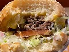 -The Habit Burger Grill 哈比特汉堡(复兴soho店)