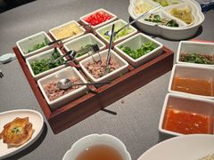 -左庭右院鲜牛肉火锅黑金店(陆家嘴中心店)