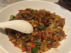 -阿瓦山寨·湘菜现炒·剁椒鱼头王(咸阳总店)