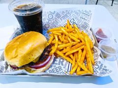 -TRIPS BURGER(大钟寺店)