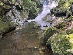 -燕子河大峡谷天坑仙境