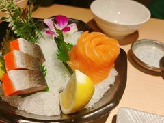 -万岁料理回转寿司(华贸店)