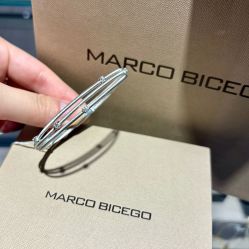 -周生生Chow Sang Sang(先天下店)