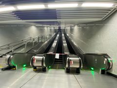 -红土地(地铁站)