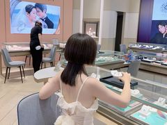 -王府井百货熙地港店