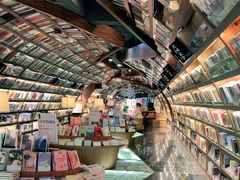 -钟书阁(珍园店)