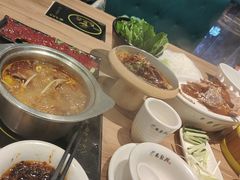 -龙聚德北京烤鸭(沙坪坝华宇A馆店)