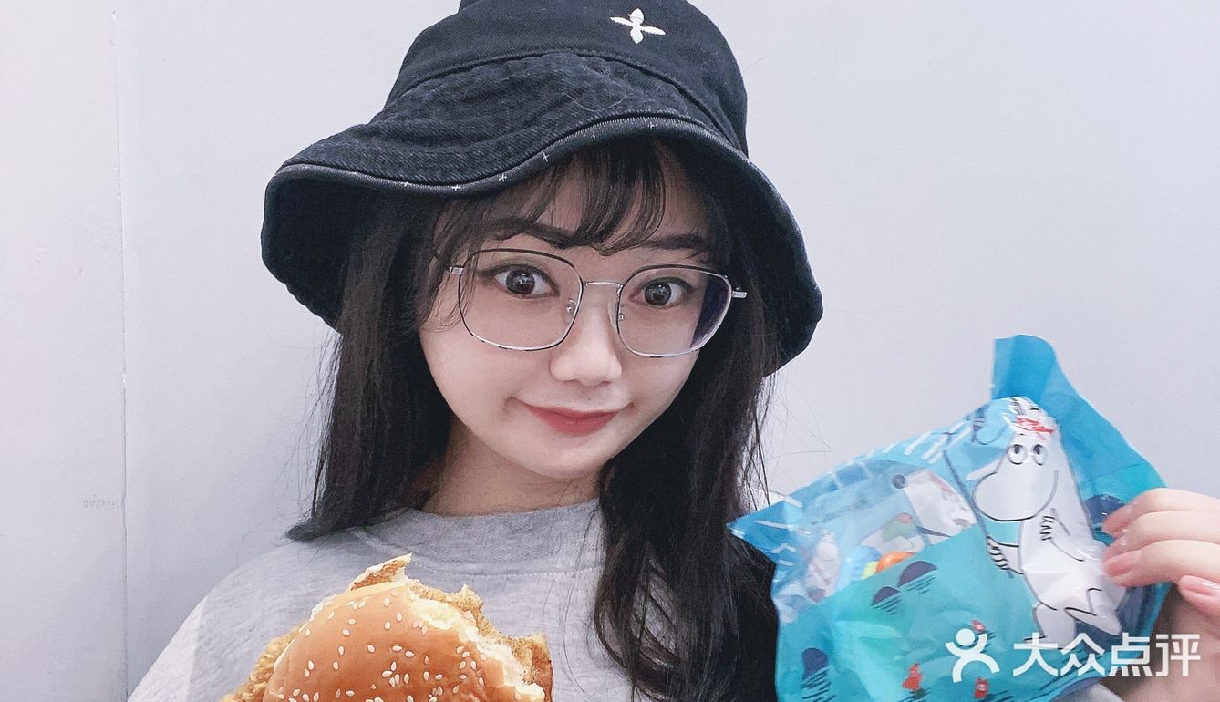 在KFC花39.9买了姆明玩具 还送了我汉堡薯条蛋挞饮料🥤