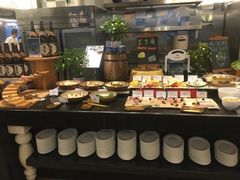 -圣丰索菲特·2 On 988 Café 自助餐厅