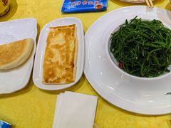 炝拌草原沙葱-德乐海蒙餐