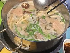 -四季喧黔味豆米火锅(万达广场店)