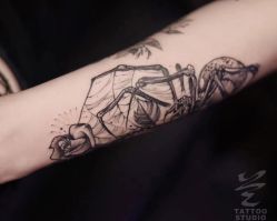 -见雾TATTOO STUDIO