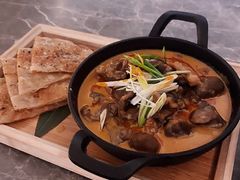 慢炖牛杂配松露黄油饼-Hi City·城市之巅