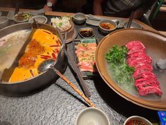-三出山火锅(南京万象天地店)